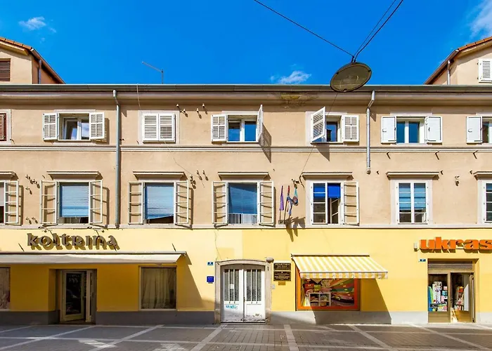 アパート Mirrors *